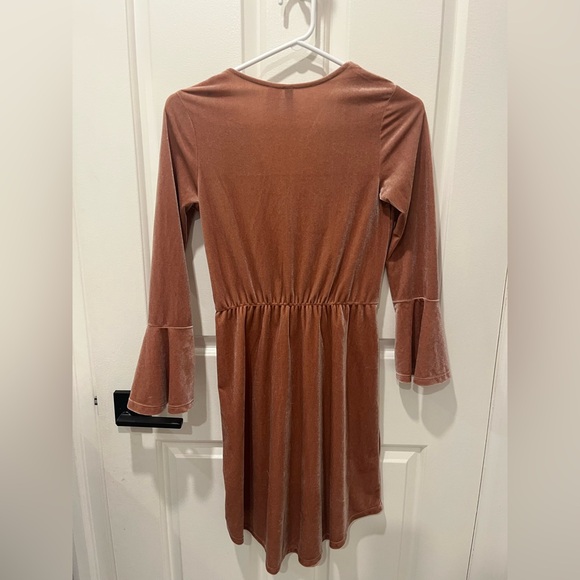 Elegant Velvet Wrap Dress in Rose - Picture 2 of 5